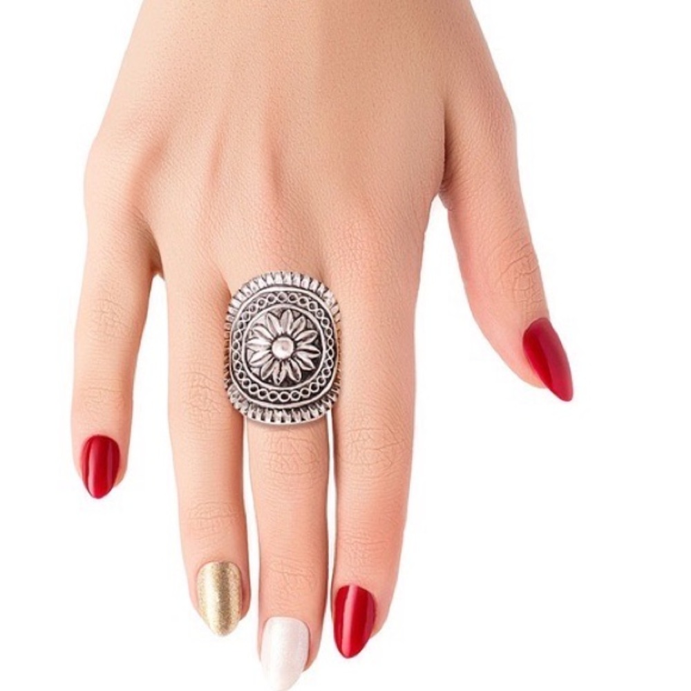 🛍🆕Story by Davinci Burnished Silver Ring
